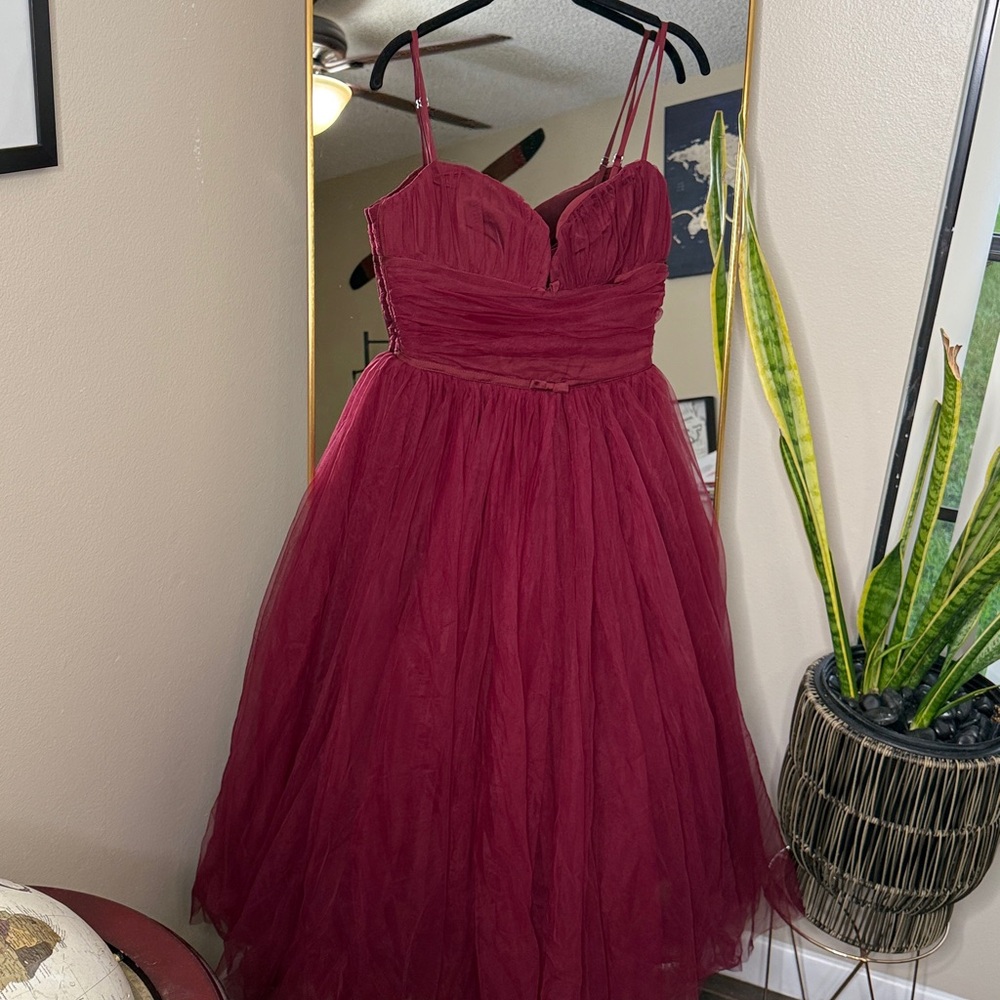 HOUSE OF CB 'Countess' Cabernet Tulle Midi Dress NWOT - Picture 3 of 7